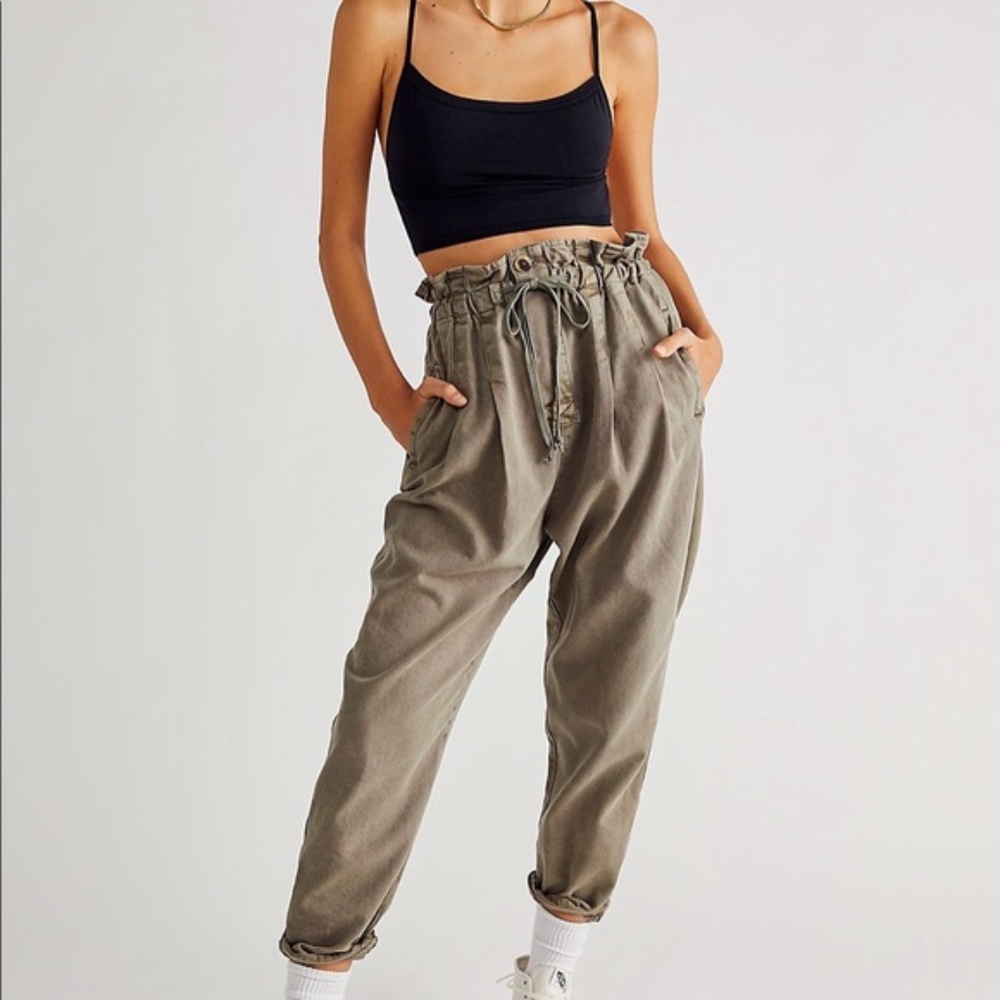 NWT FREE PEOPLE Margate Pleated Sugar Kelp Trouser - Picture 4 of 7